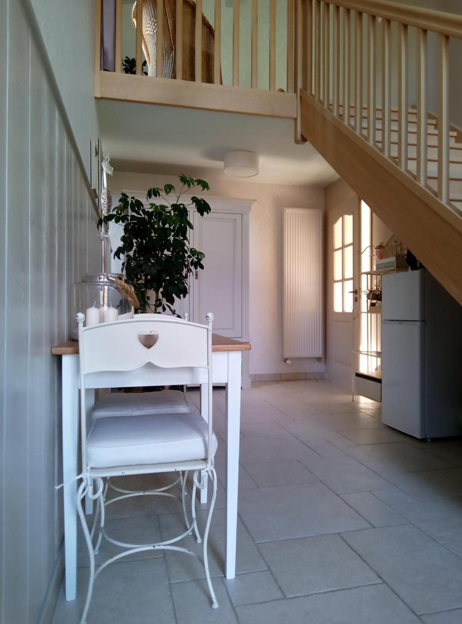 Bed and Breakfast Le Repos Coquelicot Montillot Exterior foto