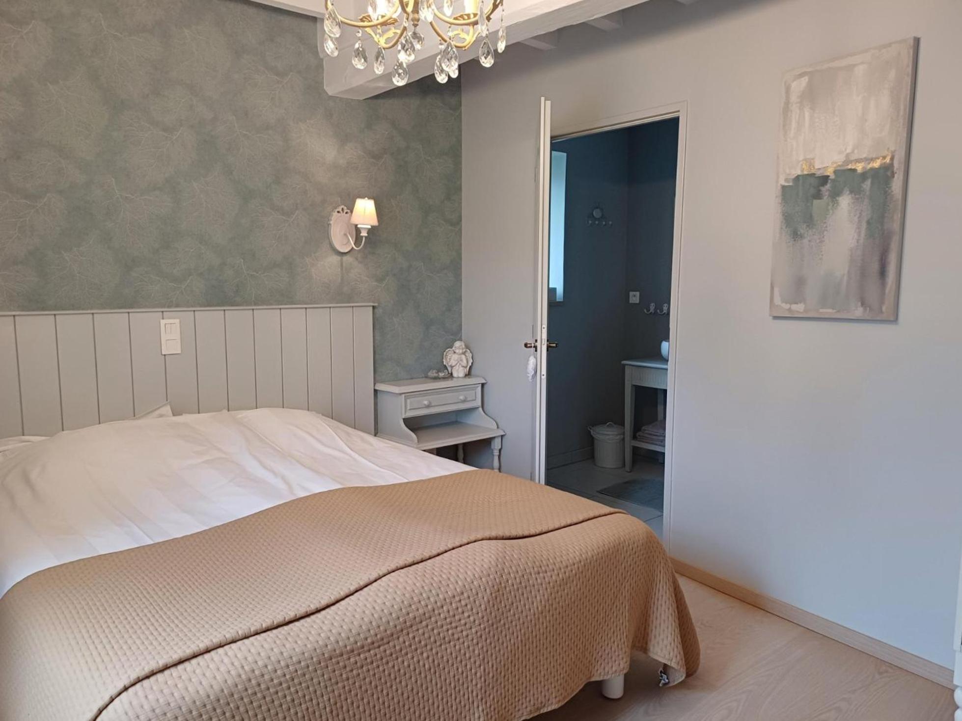 Bed and Breakfast Le Repos Coquelicot Montillot Exterior foto