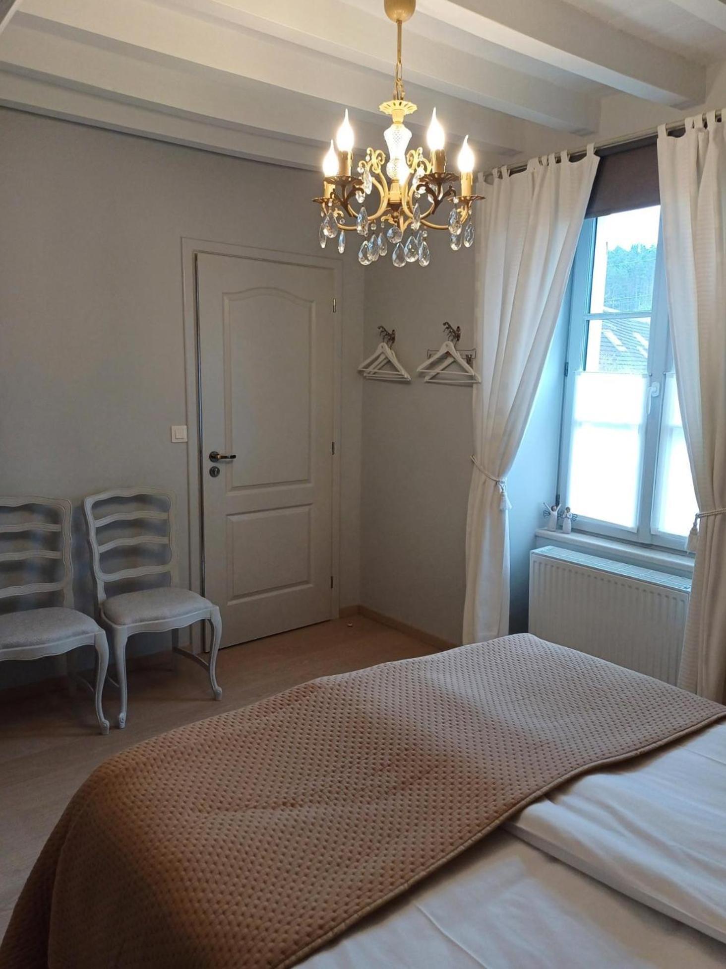 Bed and Breakfast Le Repos Coquelicot Montillot Exterior foto