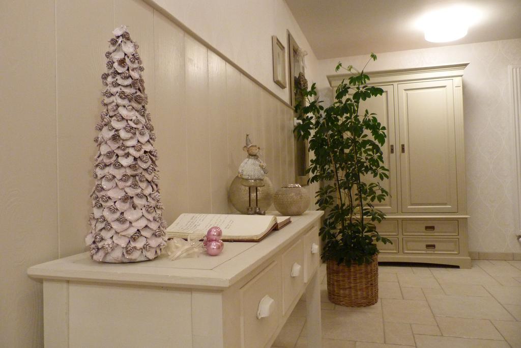 Bed and Breakfast Le Repos Coquelicot Montillot Exterior foto