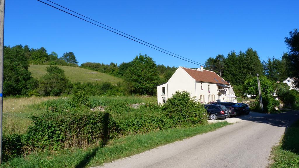 Bed and Breakfast Le Repos Coquelicot Montillot Exterior foto